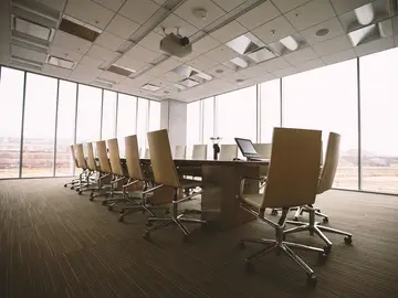 Alumnos de FP participan en una sesión de asesoramiento empresarial Alumnos de FP participan en una sesión de asesoramiento empresarial