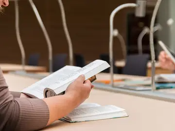 Más del 51% de estudiantes que acaban FP quieren seguir con una carrera universitaria Más del 51% de estudiantes que acaban FP quieren seguir con una carrera universitaria