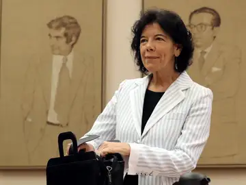 La ministra de Educación apuesta por la FP como motor del cambio en el modelo productivo La ministra de Educación apuesta por la FP como motor del cambio en el modelo productivo