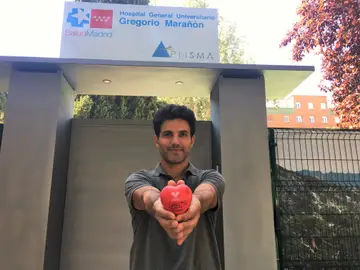 El actor Daniel Lundh visita el Hospital de día del Gregorio Marañón El actor Daniel Lundh visita el Hospital de día del Gregorio Marañón