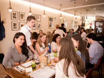 ESPLORE, un restaurante que apuesta por la inclusión laboral de personas con discapacidad ESPLORE, un restaurante que apuesta por la inclusión laboral de personas con discapacidad