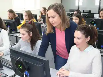 Alumnas de FP del centro Zalima comienzan su formación en Microsoft Office Alumnas de FP del centro Zalima comienzan su formación en Microsoft Office