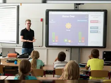 Mejora tu Escuela Pública premia a 10 centros por sus buenas prácticas educativas Mejora tu Escuela Pública premia a 10 centros por sus buenas prácticas educativas