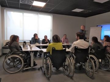 Los empleados del Grupo ATRESMEDIA descubren la realidad de las personas con discapacidad