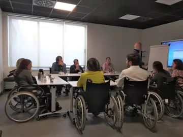 Los empleados del Grupo ATRESMEDIA descubren la realidad de las personas con discapacidad Los empleados del Grupo ATRESMEDIA descubren la realidad de las personas con discapacidad
