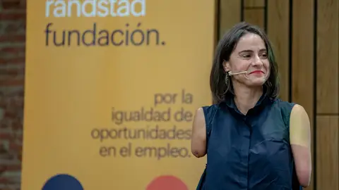 Lary León, en una nueva jornada de Fundación Randstad Lary León, en una nueva jornada de Fundación Randstad