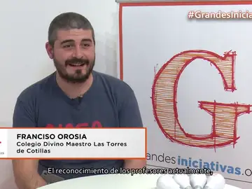 Fran Orosia, maestro de infantil, recalca que es importante y necesario reconocer la labor del docente Fran Orosia, maestro de infantil, recalca que es importante y necesario reconocer la labor del docente
