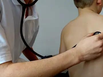 Comunicación asertiva basada en la escucha activa con el paciente pediátrico Comunicación asertiva basada en la escucha activa con el paciente pediátrico