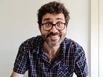 Francesc Nogales, ganador del Premio Grandes Iniciativas 2019/2020, se convierte en el mejor profesor de Primaria de España Francesc Nogales, ganador del Premio Grandes Iniciativas 2019/2020, se convierte en el mejor profesor de Primaria de España