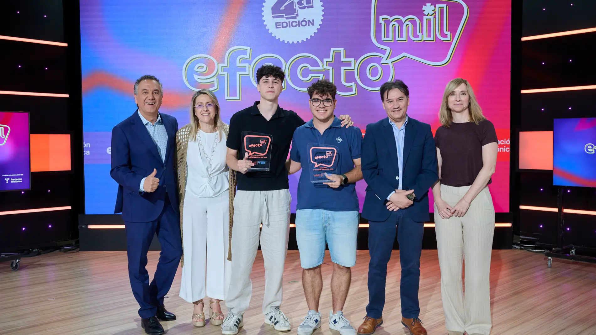 Roberto Brasero, Patricia Pérez, Luis Prendes y Susana Gato con la mención especial de Efecto MIL