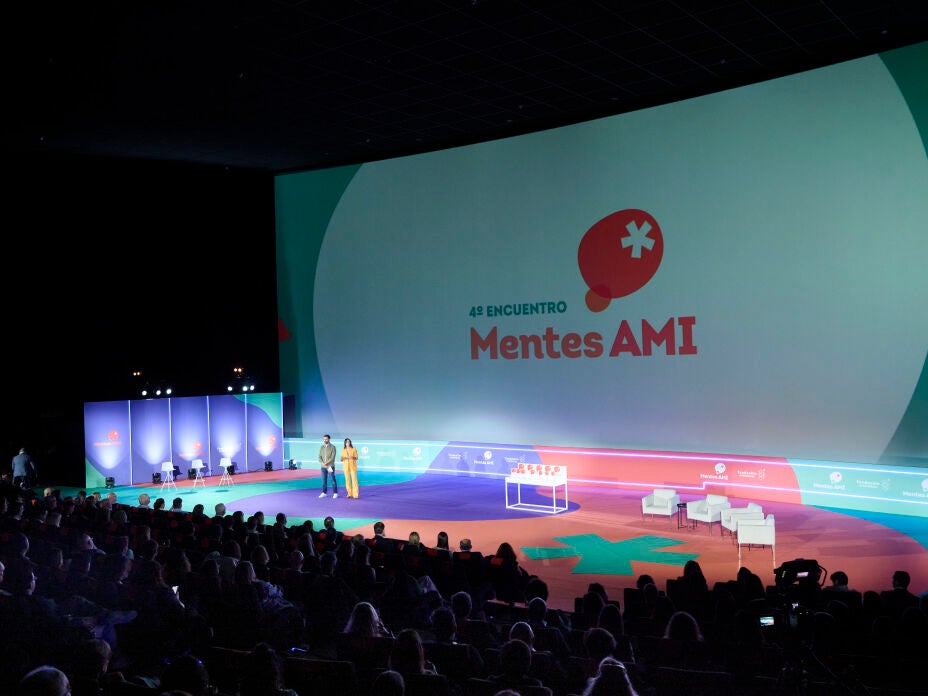 Más de 6.000 docentes de toda España abordan los grandes retos de la educación en ‘Mentes AMI’, el gran evento de la Fundación Atresmedia Más de 6.000 docentes de toda España abordan los grandes retos de la educación en ‘Mentes AMI’, el gran evento de la Fundación Atresmedia