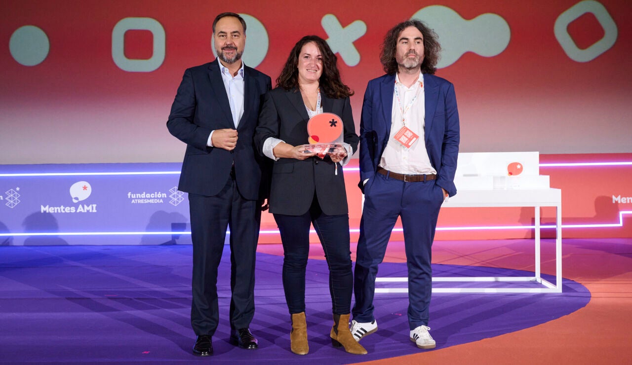 Octavio Dapena y ganadores de Mentes AMI 2025