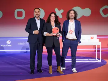 ‘Agencia de Noticias’, ganador ex aequo del Premio Mentes AMI 2025 en la categoría Impulso de la Creatividad Audiovisual Responsable ‘Agencia de Noticias’, ganador ex aequo del Premio Mentes AMI 2025 en la categoría Impulso de la Creatividad Audiovisual Responsable