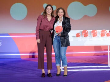 Ciencia crítica: investigar para entender y transformar’, ganador del Premio Mentes AMI 2025 en la categoría Fomento del Pensamiento Crítico Ciencia crítica: investigar para entender y transformar’, ganador del Premio Mentes AMI 2025 en la categoría Fomento del Pensamiento Crítico