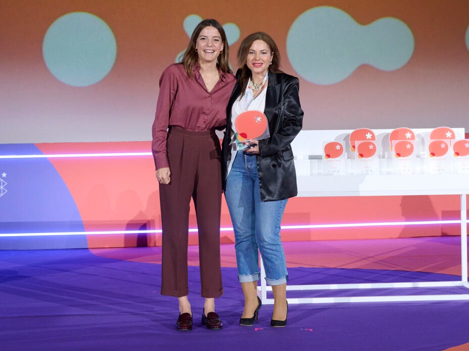 Ciencia crítica: investigar para entender y transformar’, ganador del Premio Mentes AMI 2025 en la categoría Fomento del Pensamiento Crítico