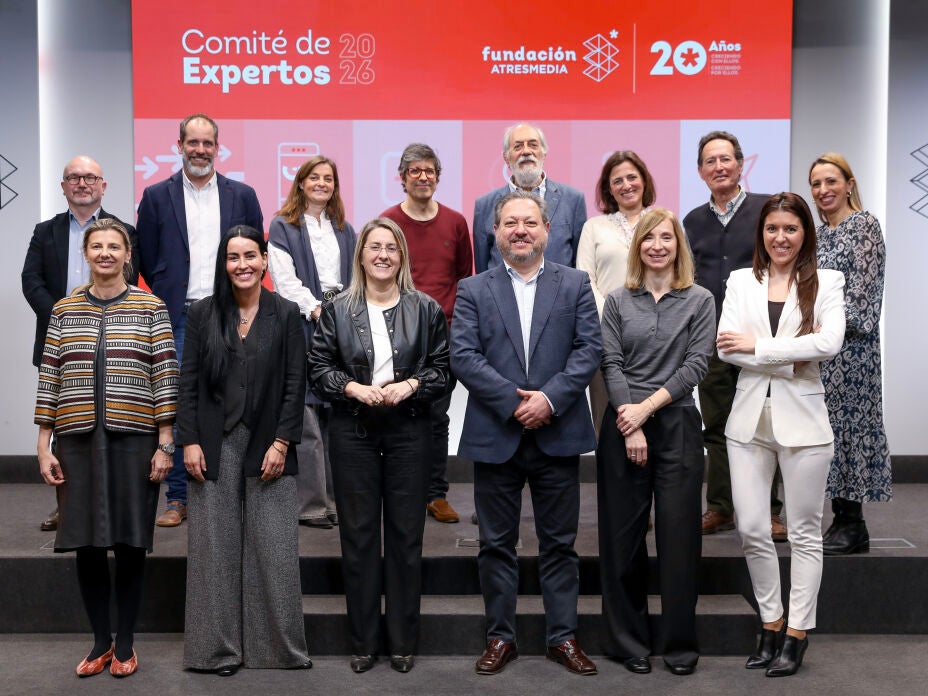 La prohibición de redes sociales a menores, los retos digitales y el impacto de la Inteligencia Artificial, a debate en el comité de expertos de la Fundación Atresmedia