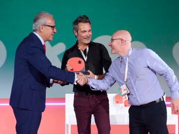 Así se desarrollará la 5.ª edición de los Premios Mentes AMI: fases clave para participar Así se desarrollará la 5.ª edición de los Premios Mentes AMI: fases clave para participar