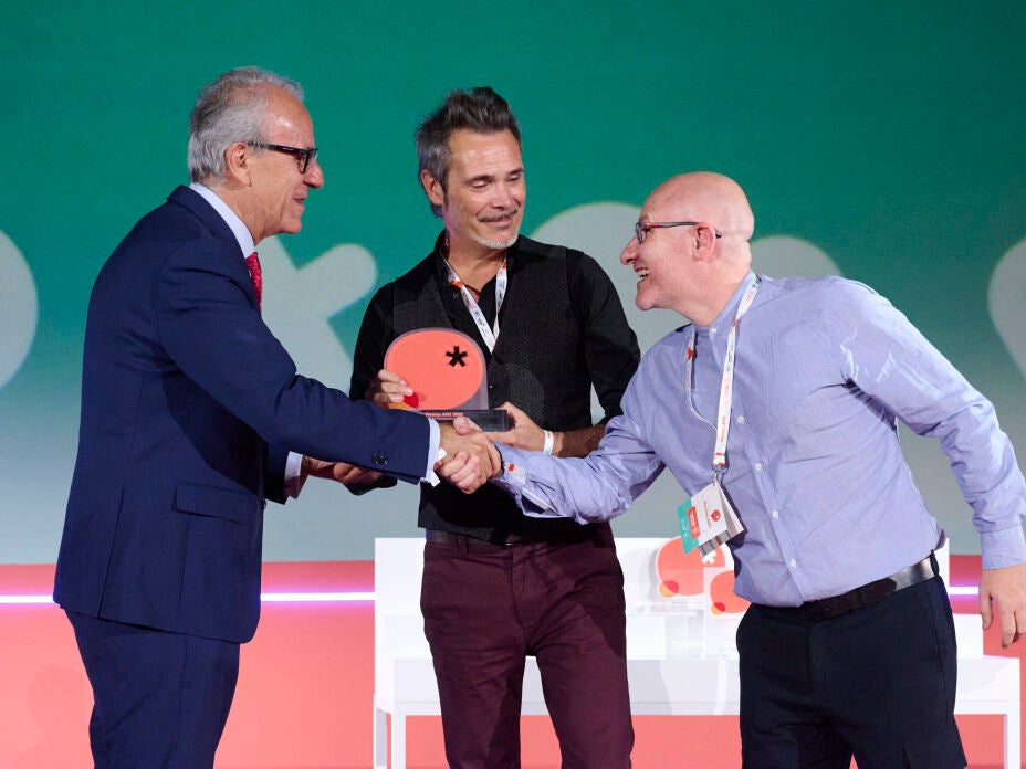 Así se desarrollará la 5.ª edición de los Premios Mentes AMI: fases clave para participar Así se desarrollará la 5.ª edición de los Premios Mentes AMI: fases clave para participar