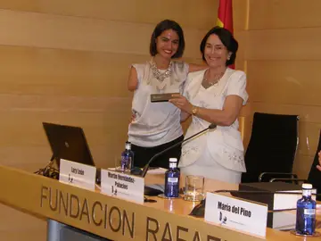 Lary León recibe el Premio Mujer Líder 2014 Lary León recibe el Premio Mujer Líder 2014