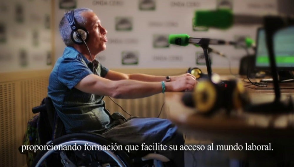 Spot curso especialista universitario en contenidos y producci&oacute;n de radio