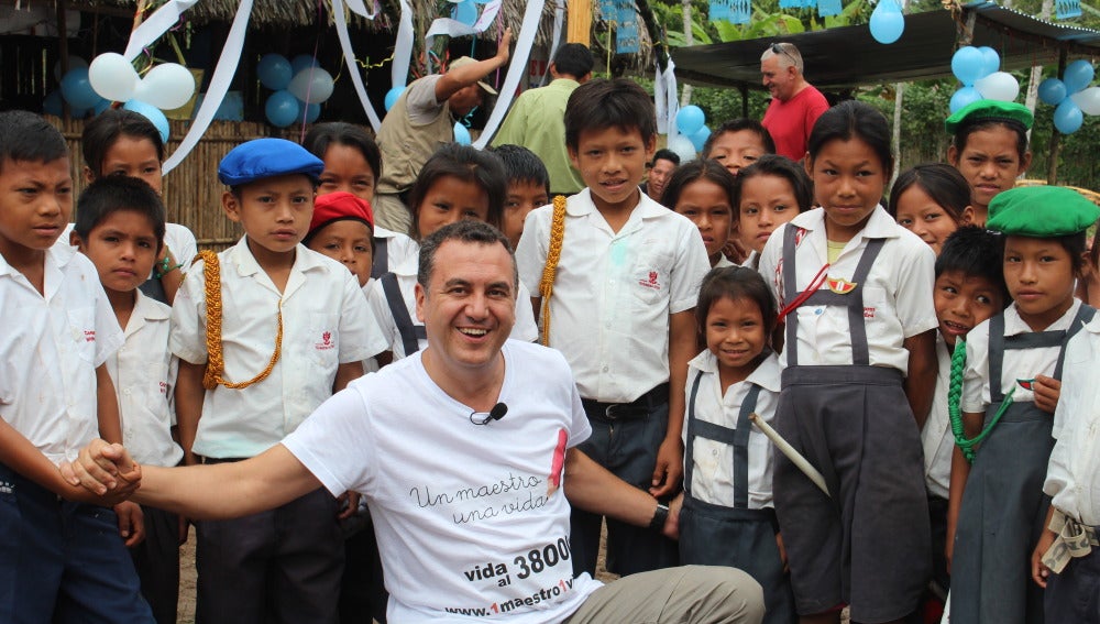 Roberto Brasero viaja a Perú como embajador de '1 maestro, 1 vida'