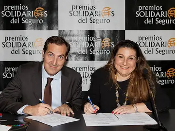AXA concede al Proyecto PRO el Premio Solidario del Seguro AXA concede al Proyecto PRO el Premio Solidario del Seguro