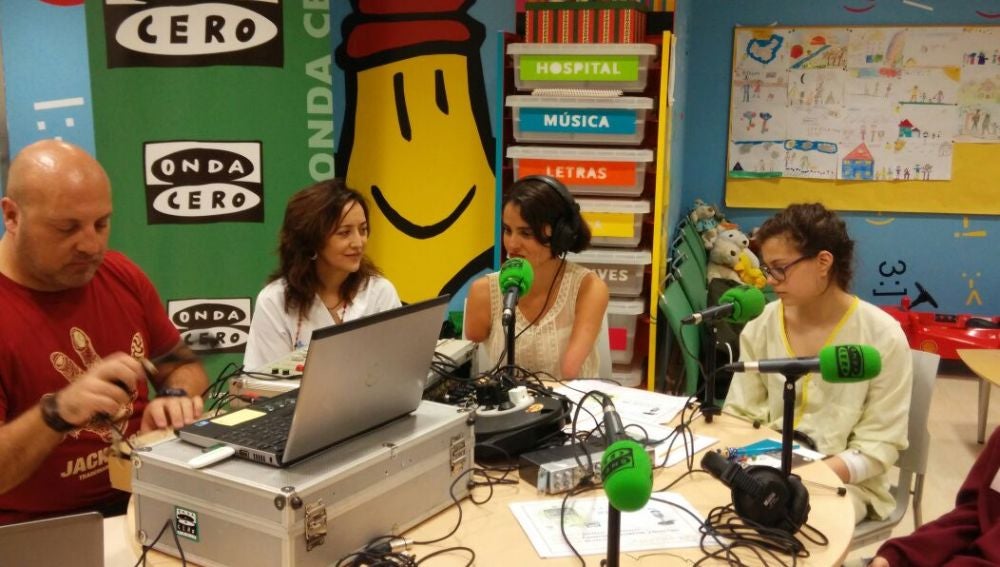 Los niños del hospital de León, nuevas estrellas de la radio 