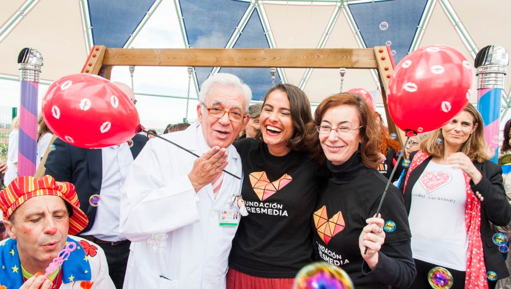 El  Consejero de Sanidad  de la Comunidad de Madrid apoya ‘El día Nacional del niño hospitalizado’