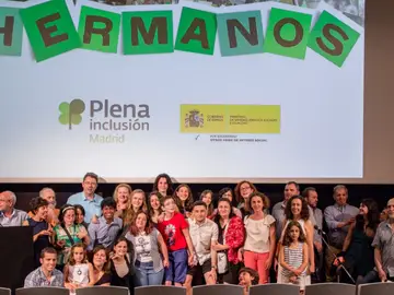 El documental ‘Hermanos’ homenajea a las familias de personas con discapacidad intelectual El documental ‘Hermanos’ homenajea a las familias de personas con discapacidad intelectual