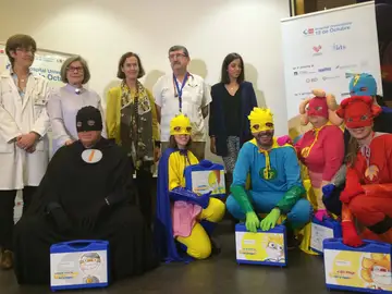 Seis superhéroes llegan al Hospital 12 de Octubre de Madrid para ayudar a niños con cáncer Seis superhéroes llegan al Hospital 12 de Octubre de Madrid para ayudar a niños con cáncer