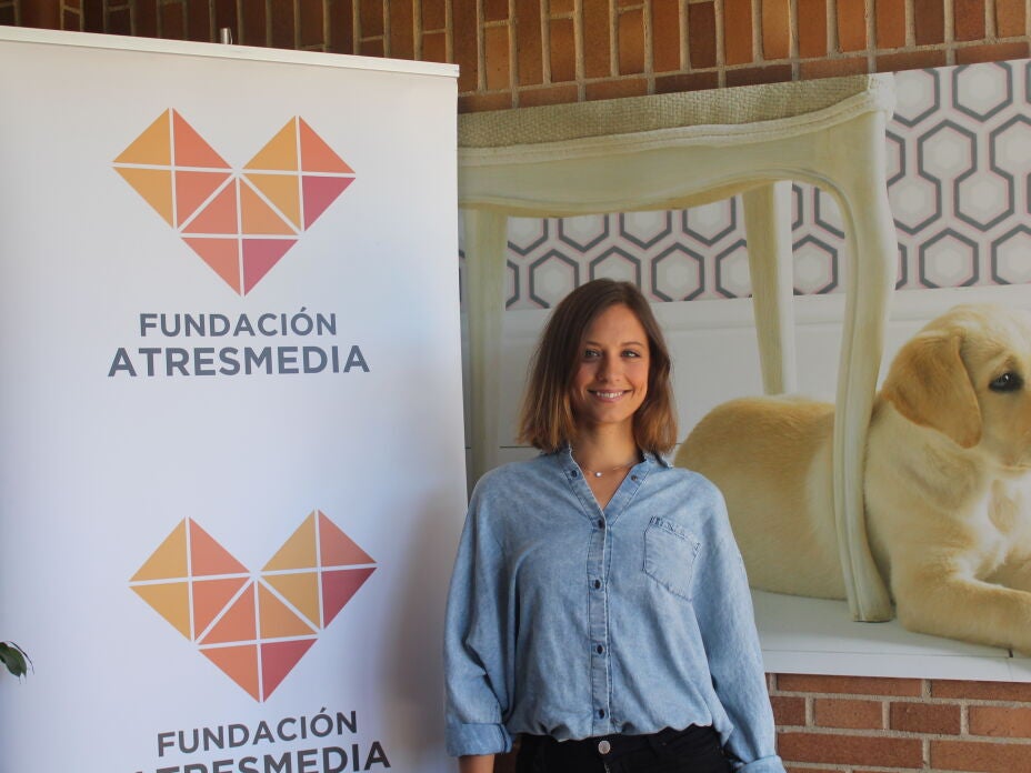 Michelle Jenner, embajadora de una jornada de sensibilización con perros guía 