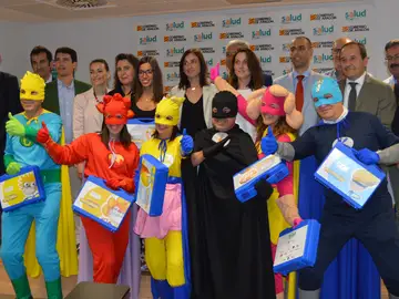 Seis superhéroes llegan a Zaragoza para ayudar a niños con cáncer Seis superhéroes llegan a Zaragoza para ayudar a niños con cáncer
