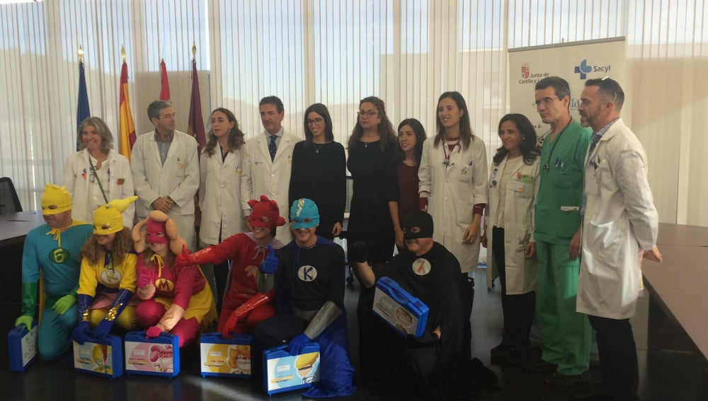 Seis superhéroes llegan a Castilla y León para ayudar a  niños con cáncer 