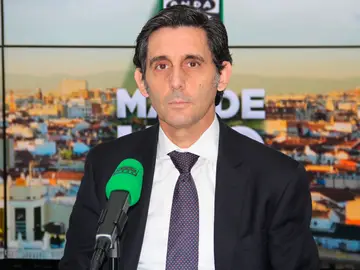 Álvarez-Pallete, presidente de Telefónica, aboga por la FP para formar a futuros profesionales de la industria tecnológica Álvarez-Pallete, presidente de Telefónica, aboga por la FP para formar a futuros profesionales de la industria tecnológica