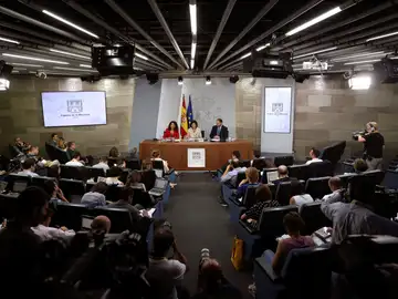 Clara Sanz López, nueva Directora General de Formación Profesional Clara Sanz López, nueva Directora General de Formación Profesional