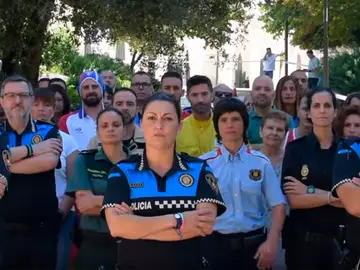 'Dale candela', la nueva campaña de la Policía Local de Terrassa a favor de la investigación del cáncer infantil 'Dale candela', la nueva campaña de la Policía Local de Terrassa a favor de la investigación del cáncer infantil