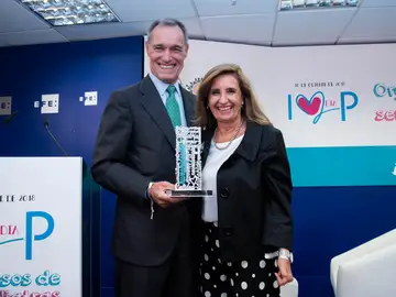 La Fundación Atresmedia recibe el Premio ‘Salud y Calidad’ por crear el Índice de Humanización de Hospitales Infantiles La Fundación Atresmedia recibe el Premio ‘Salud y Calidad’ por crear el Índice de Humanización de Hospitales Infantiles