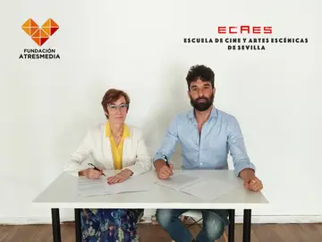 La Fundación Atresmedia y la Escuela de Cine y Artes Escénicas de Sevilla (ECAES) firman un acuerdo de colaboración para impulsar la formación en interpretación de personas con discapacidad La Fundación Atresmedia y la Escuela de Cine y Artes Escénicas de Sevilla (ECAES) firman un acuerdo de colaboración para impulsar la formación en interpretación de personas con discapacidad