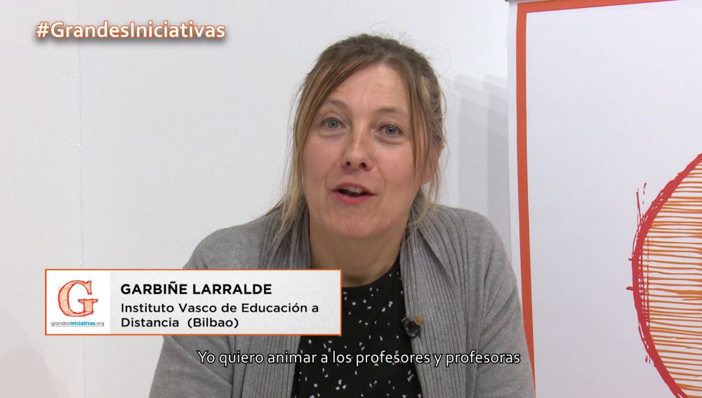 La profesora Garbiñe Larralde anima a los profesores a generar nuevos espacios de aprendizaje
