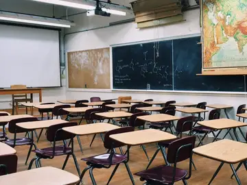 Medidas de distanciamiento y motivación de los alumnos, los grandes retos de la educación semipresencial tras la COVID-19 Medidas de distanciamiento y motivación de los alumnos, los grandes retos de la educación semipresencial tras la COVID-19