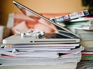 Conciliación laboral y empatía, las grandes demandas de familias y alumnos en la crisis de la COVID-19 con la importancia de la educación semipresencial Conciliación laboral y empatía, las grandes demandas de familias y alumnos en la crisis de la COVID-19 con la importancia de la educación semipresencial