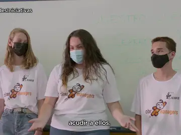 Convivencia en el Aula: “Cibermanagers, Aprendizaje-Servicio entre iguales para la ciudadanía digital y la ciberconvivencia” Convivencia en el Aula: “Cibermanagers, Aprendizaje-Servicio entre iguales para la ciudadanía digital y la ciberconvivencia”