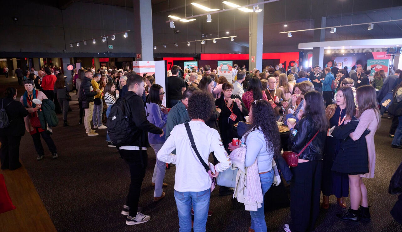 Zona de experiencias del encuentro educativo Mentes AMI