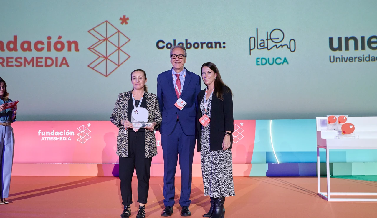 En modo avión. Premios Mentes AMI 2024