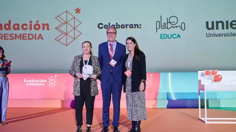 En modo avión. Premios Mentes AMI 2024 En modo avión. Premios Mentes AMI 2024