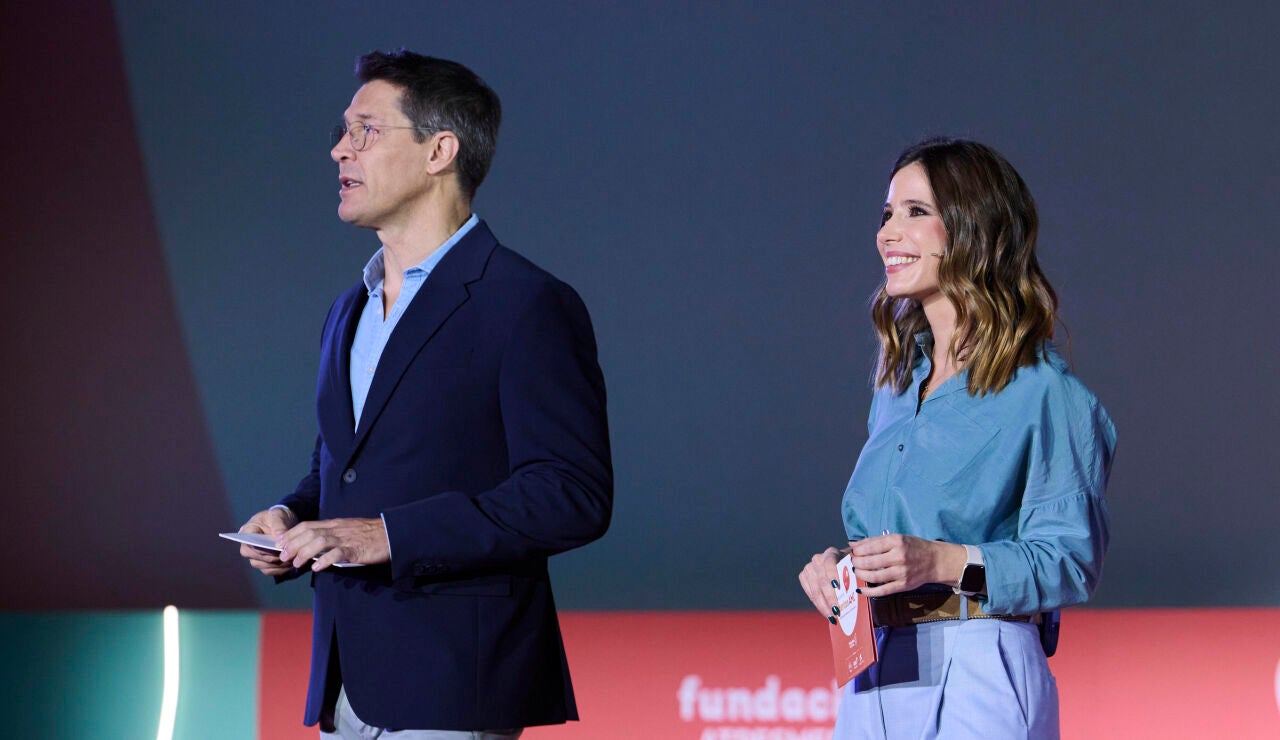 Jaime Cantizano y Victoria Arnáu en el Encuentro Mentes AMI 2024