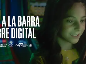 La Fundación Atresmedia y la AEPD lanzan 'No a la barra libre digital', una campaña para alertar sobre los riesgos de un acceso temprano al móvil La Fundación Atresmedia y la AEPD lanzan 'No a la barra libre digital', una campaña para alertar sobre los riesgos de un acceso temprano al móvil