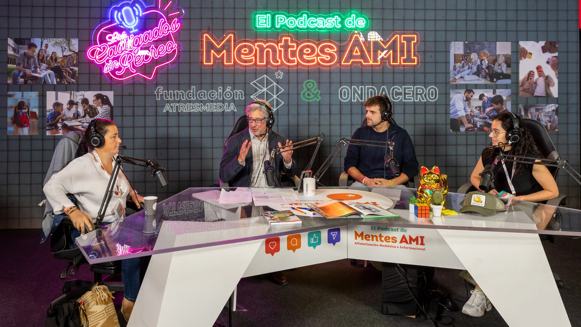 Podcast 'Los castigados sin recreo' en el Encuentro Mentes AMI 2025